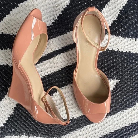 NWOT Ann Taylor Wedges - Picture 1 of 8
